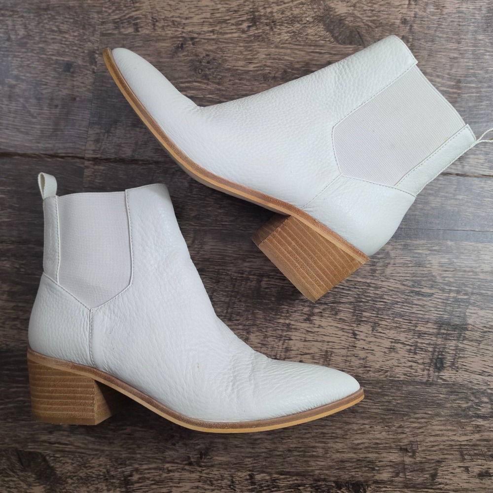 CHINESE LAUNDRY Ankle Boots Womens 8.5 White Pebbled Leather Pointed Toe